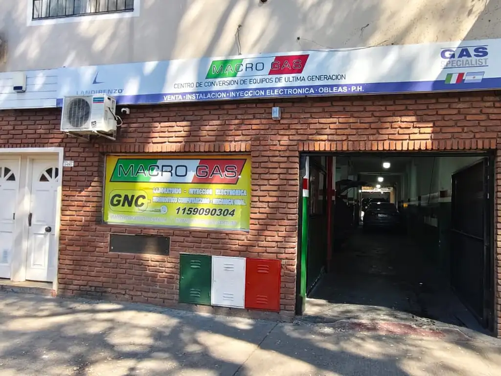 Foto de Excelente Local comercial Pb 8.66x50. Álvarez Thomas 2400 Villa Urquiza, imagen 2