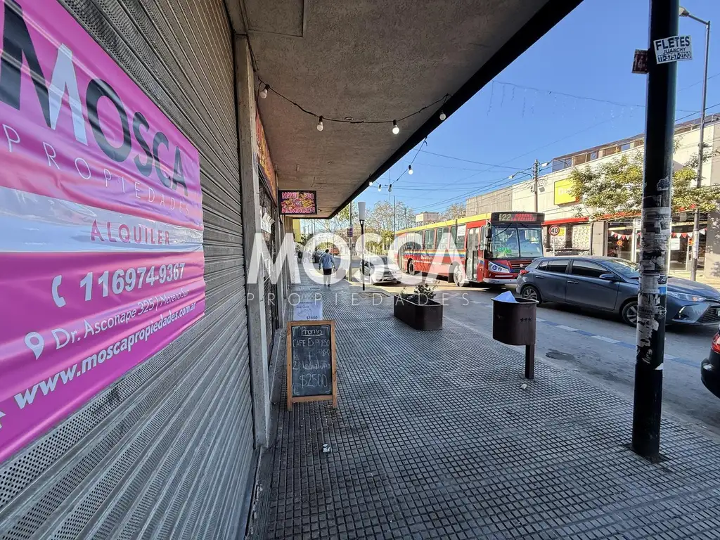 Foto de Local en alquiler pleno centro de Moreno, imagen 3