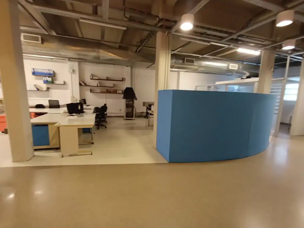 Foto de SALON 270 M2. Sin Columnas con ingreso camionetas- techo loza altura 4, imagen 2