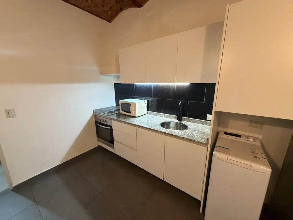 Foto de DEPARTAMENTO 2 AMBIENTES DUPLEX SAN TELMO ALQUILER, imagen 2