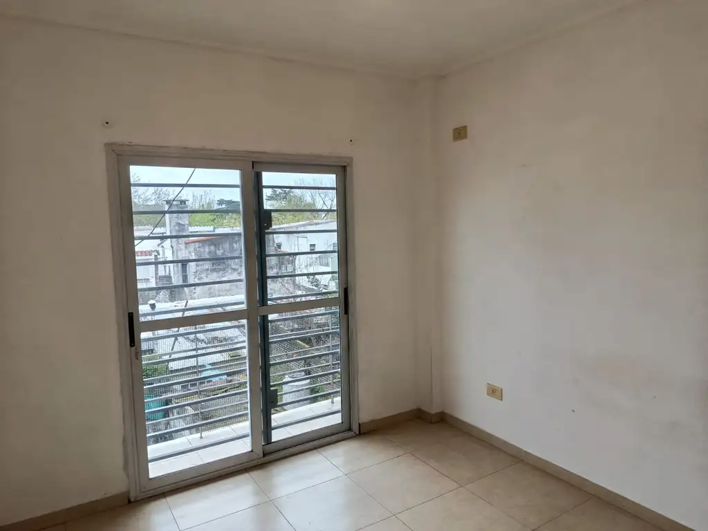 Foto de Departamento 2 Ambientes en Alquiler - Morón, imagen 2