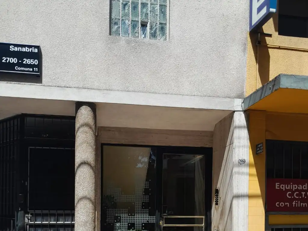 Foto de DEPARTAMENTO 2 AMBIENTES AL FRENTE CON BALCON POR ESCALERA - 45 METROS, imagen 5