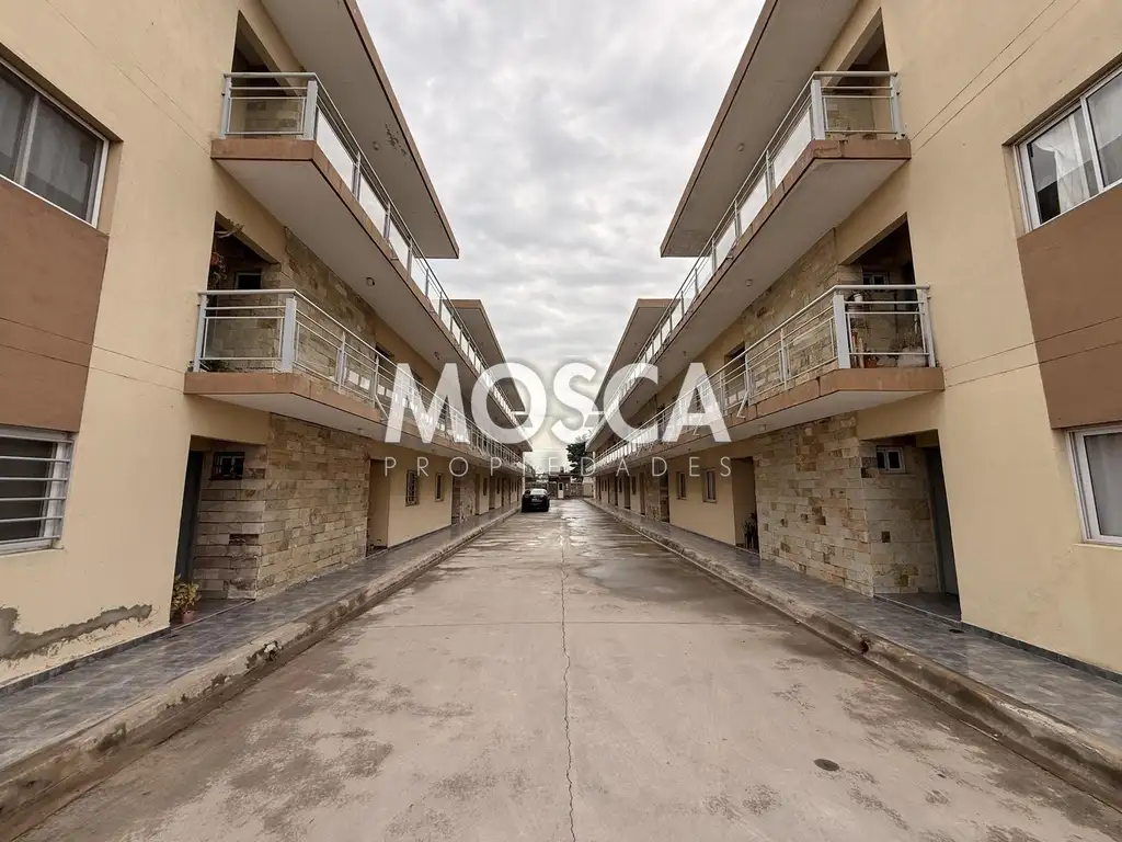 Foto de vendo en complejo cerrado Departamento en Moreno, imagen 2