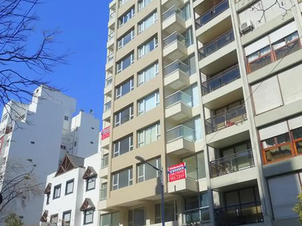 Foto de Alquilo departamento de 2 ambientes con cochera y baulera en el centro, imagen 3