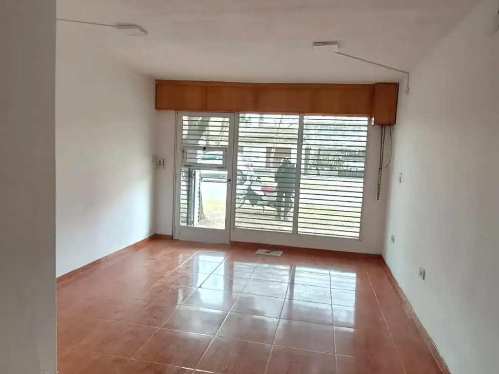 Foto de Local en alquiler en Villa Gobernador Galvez, imagen 5