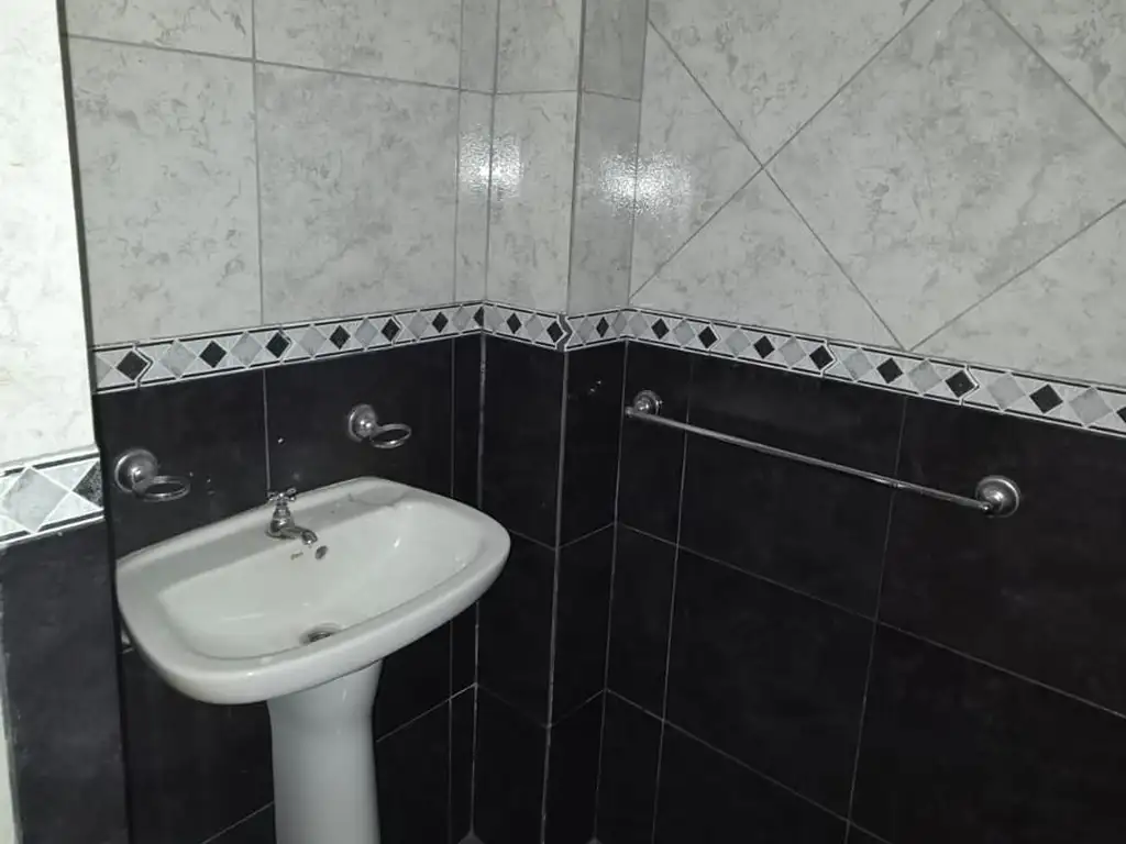 Foto de Local en alquiler en Villa Gobernador Galvez, imagen 4