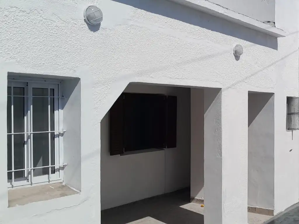 Foto de Casa 7 ambientes con patio y terraza, imagen 1