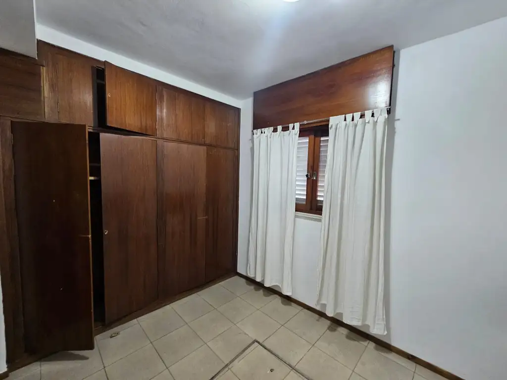 Foto de Departamento 2 ambientes con cochera en alquiler en Quilmes, imagen 1