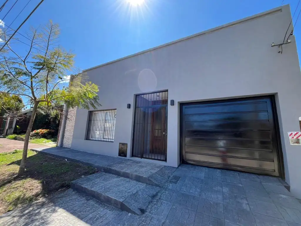 Foto de Casa de 4 ambientes- Ituzaingó, imagen 2