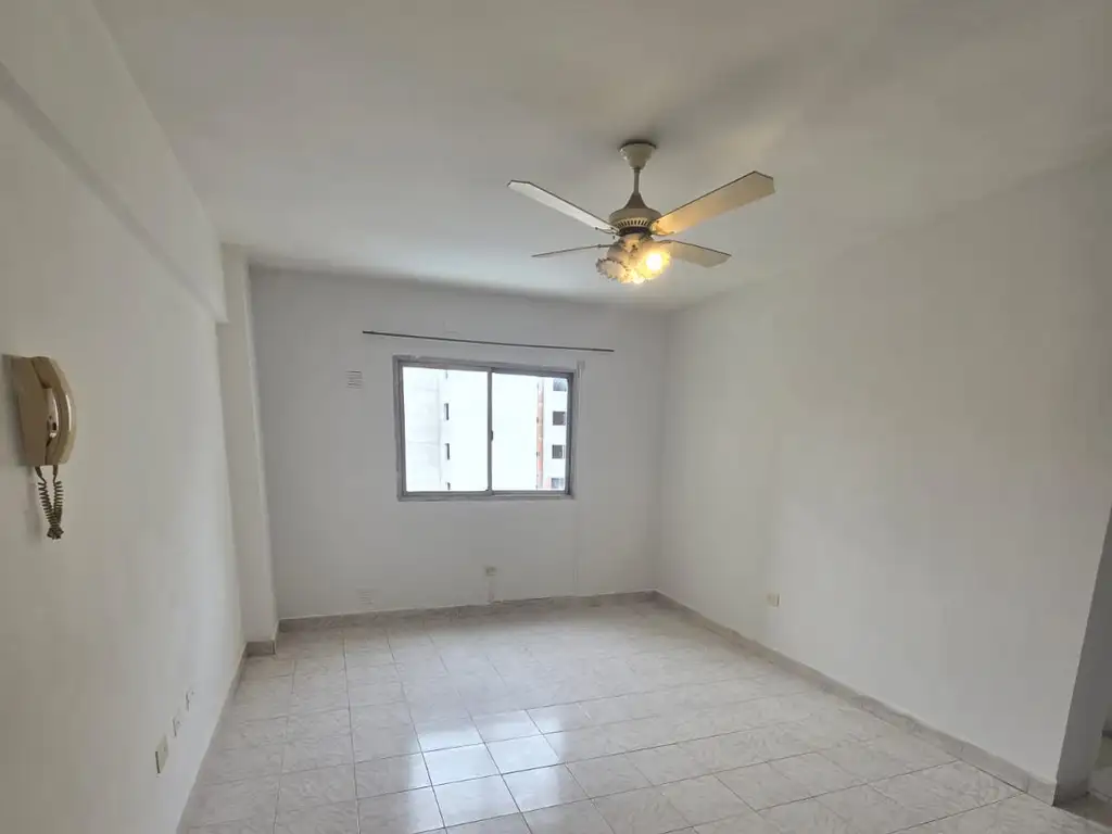 Foto de Rivadavia al 10400 - Apto Profesional, Alquiler, imagen 3