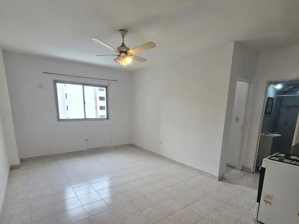 Foto de Rivadavia al 10400 - Apto Profesional, Alquiler, imagen 2