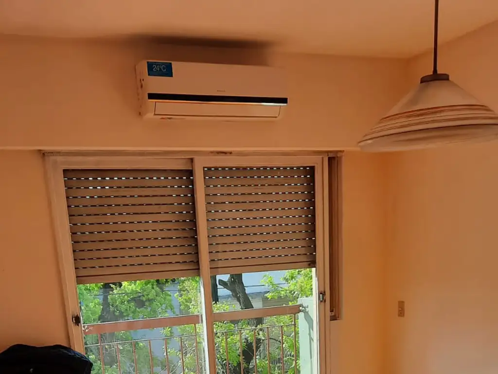 Foto de EXCELENTE DEPARTAMENTO LUMINOSO - CON BALCON, imagen 5