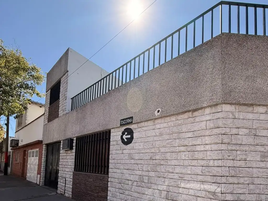 Foto de Casa. 3 Dormitorios con cochera en barrio Parque., imagen 4