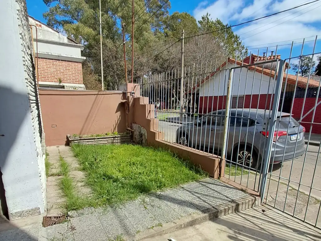 Foto de pH DE DOS AMBIENTES AL FRENTE CON ENTRADA DE AUTO !!!!!, imagen 4