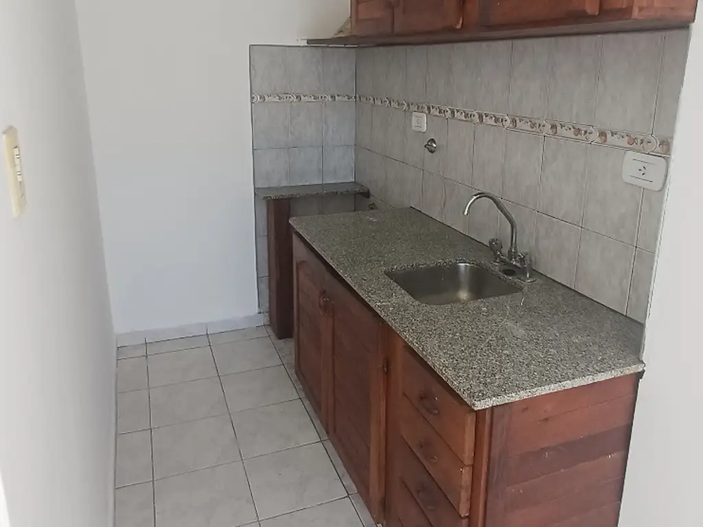 Foto de DEPARTAMENTO 2 AMBIENTES - ZONA CENTRO, PRESIDENTE ROQUE SÁENZ PEÑA, imagen 5