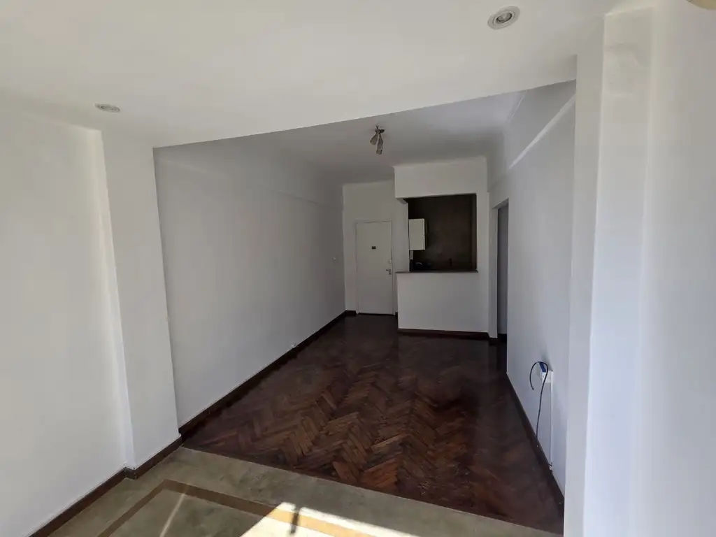 Foto de Departamento - Alquiler - Argentina, Barracas - MONTES DE OCA, AV. 800, imagen 1