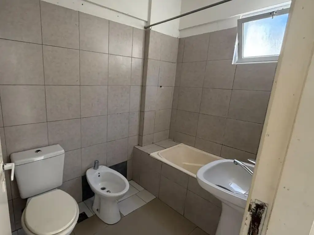 Foto de Alquiler Oficina comercial o profesional, imagen 1