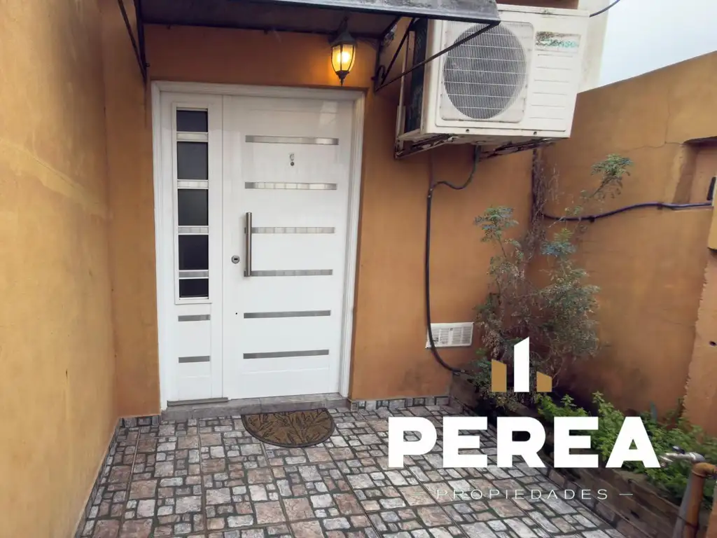 Foto de Hermosa casa en alquiler en Barrio Bicentenario, imagen 1