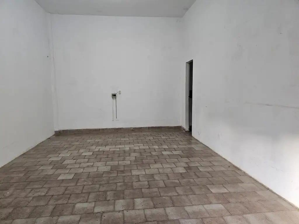 Foto de Local en alquiler Cañada de Gomez, esquina Tabaré, imagen 5