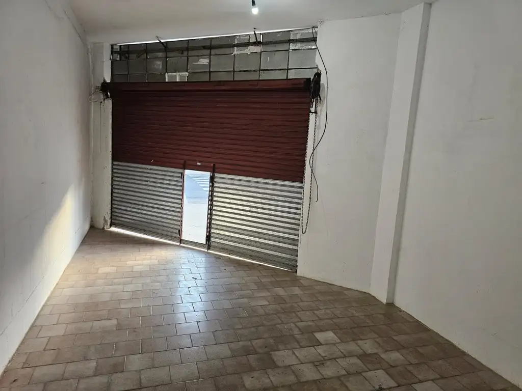 Foto de Local en alquiler Cañada de Gomez, esquina Tabaré, imagen 1