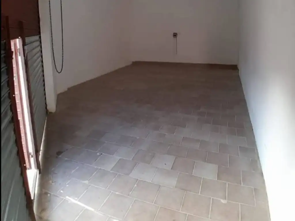 Foto de Local en alquiler Cañada de Gomez, esquina Tabaré, imagen 3