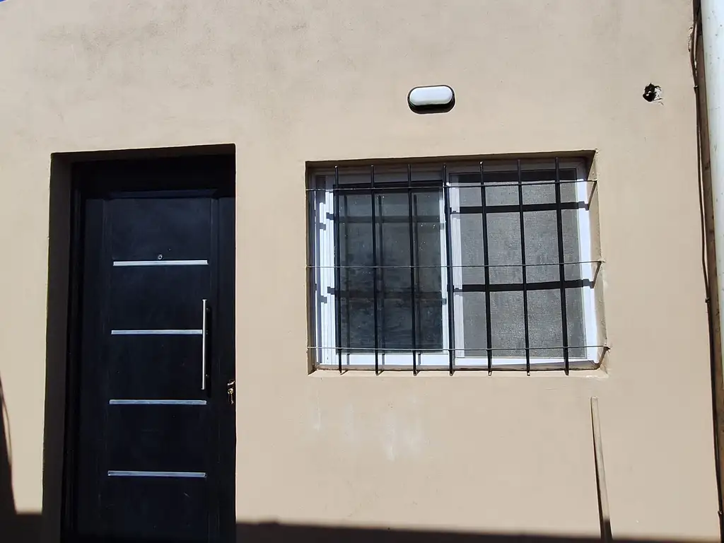 Foto de Alquiler Departamento Dos Ambientes - Zuviría 960 - San Miguel, imagen 2