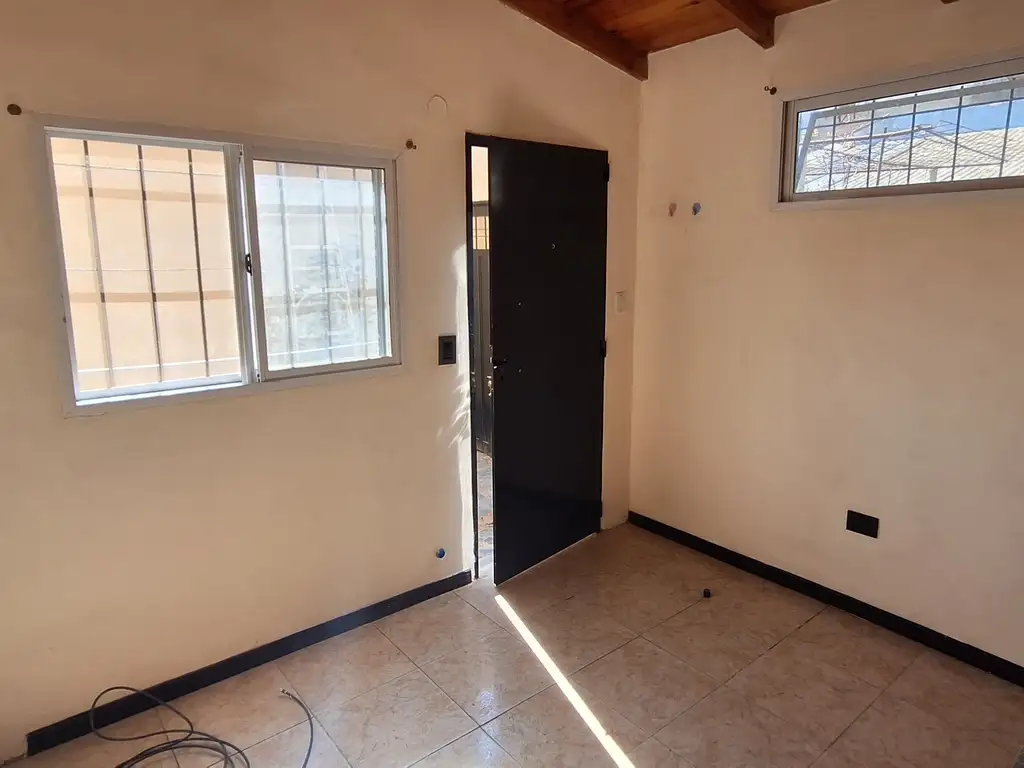 Foto de Alquiler Departamento Dos Ambientes - Zuviría 960 - San Miguel, imagen 5