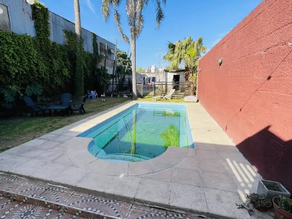 Foto de Casa en Venta 3 Dormitorios, Cochera y pileta en Barrio Belgrano, imagen 5