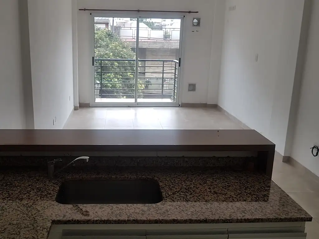 Foto de Monoambiente al frente con balcón, imagen 5