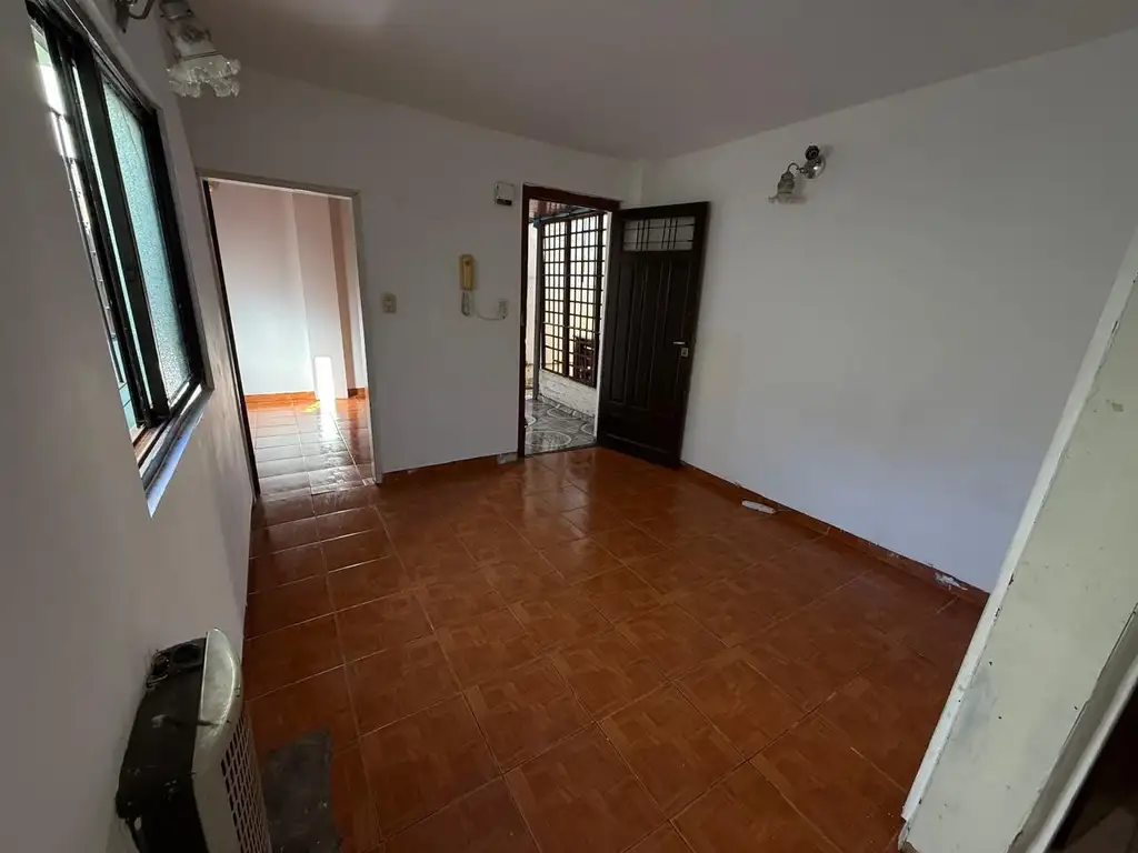 Foto de ALQUILA - DEPARTAMENTO 2 AMBIENTES ITUZAINGO CENTRO, imagen 2