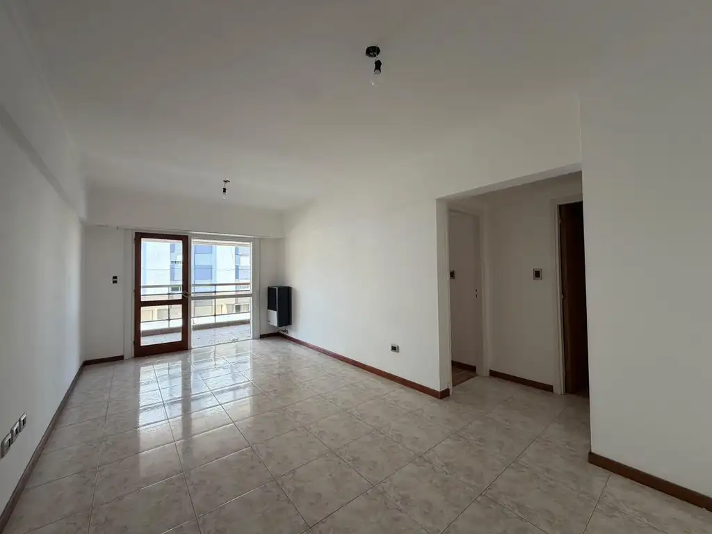 Foto de Departamento 4 ambientes en alquiler en La Perla, imagen 2