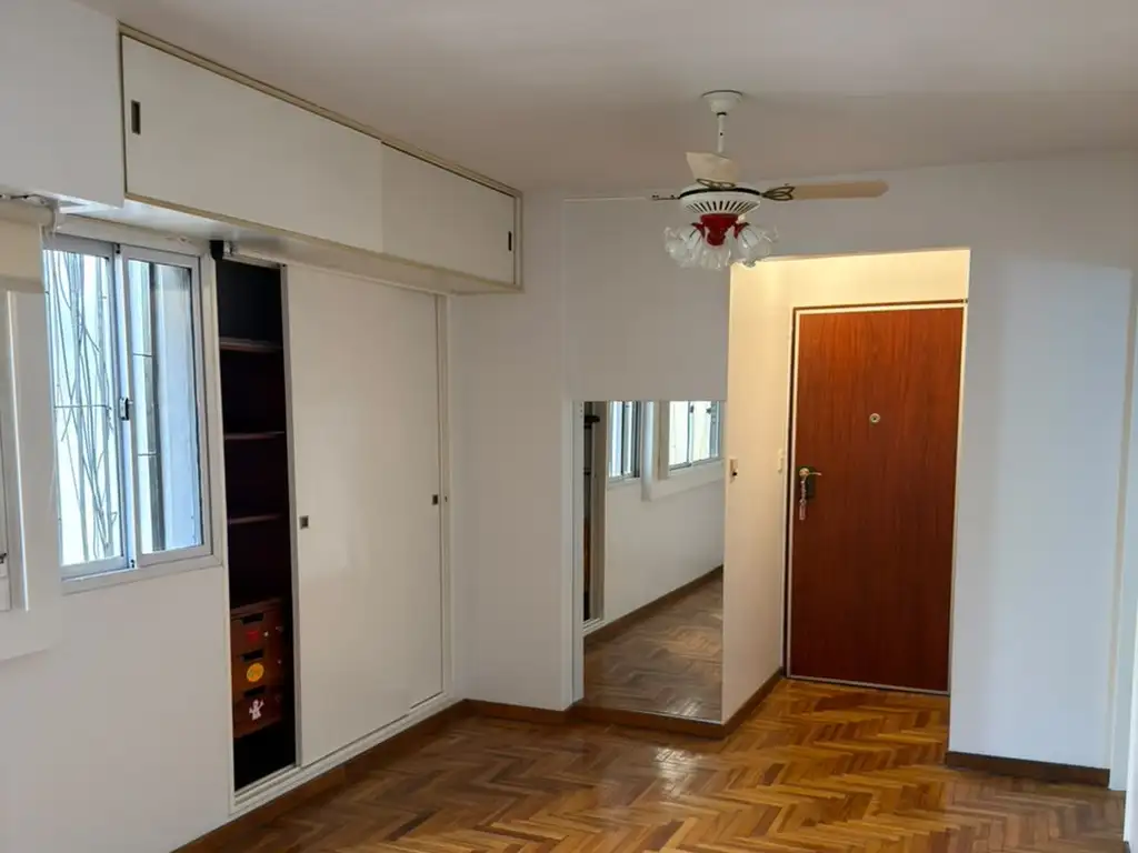 Foto de MUY BUEN MONOAMBIENTE LATERAL EN MUY BUENA UBICACION, imagen 1
