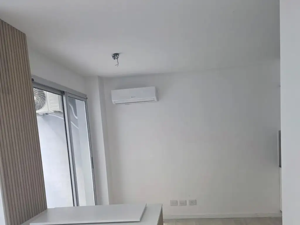 Foto de EXCELENTE DEPTO. 1 AMB. Y 1/2, ANTIGUEDAD ,2 AÑOS, PATIO DE 15MTS., imagen 5