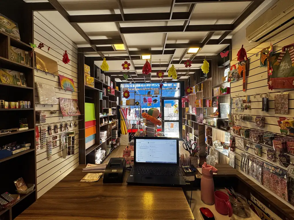 Foto de Local Comercial con deposito Corrientes y Av. Pellegrini, imagen 4