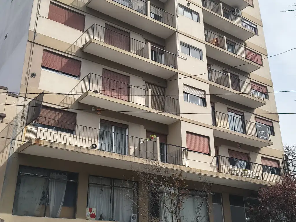 Foto de Alquiler disponible 3 ambientes amoblado en el centro, imagen 1