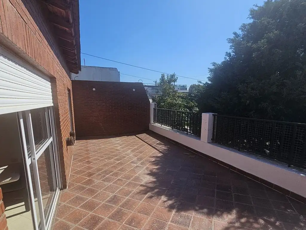 Foto de Excelente Ph 2 Ambientes 1ºPiso al Frente - Balcon Aterrazado - Patio, imagen 3