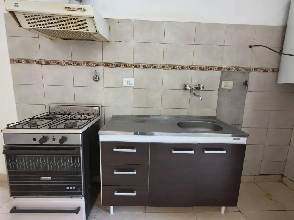 Foto de ALQUILER PH AL FRENTE SIN EXPENSAS | OPORTUNIDAD EN SÁENZ PEÑA, imagen 5