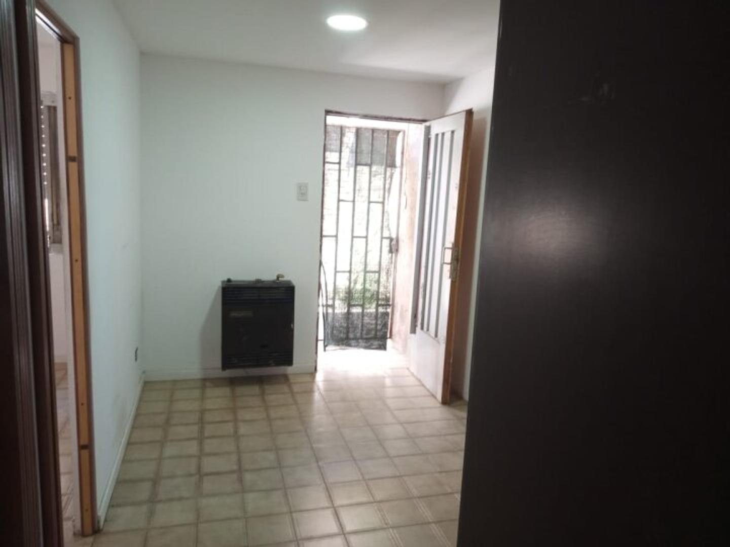 Foto de VENTA. GARIBALDI Y 1 DE MAYO. APTO CREDITO, imagen 2