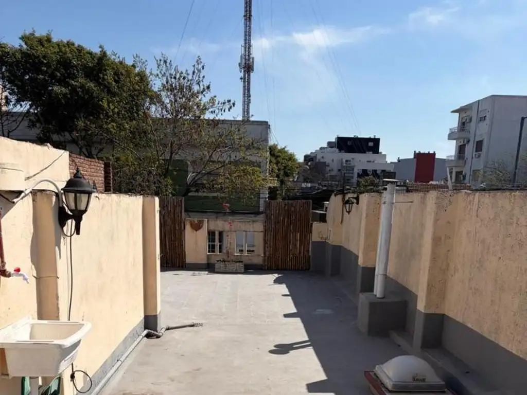 Foto de 2 AMBINESTES Y 1/2 CASA PH CON TERRAZA, imagen 2