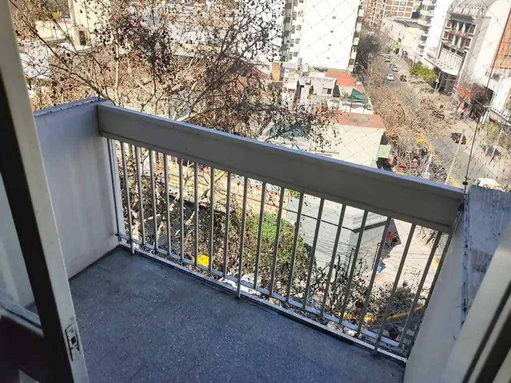 Foto de 3 Amb. Balcón frente Muy Luminoso-Aireado.Cocina, imagen 2