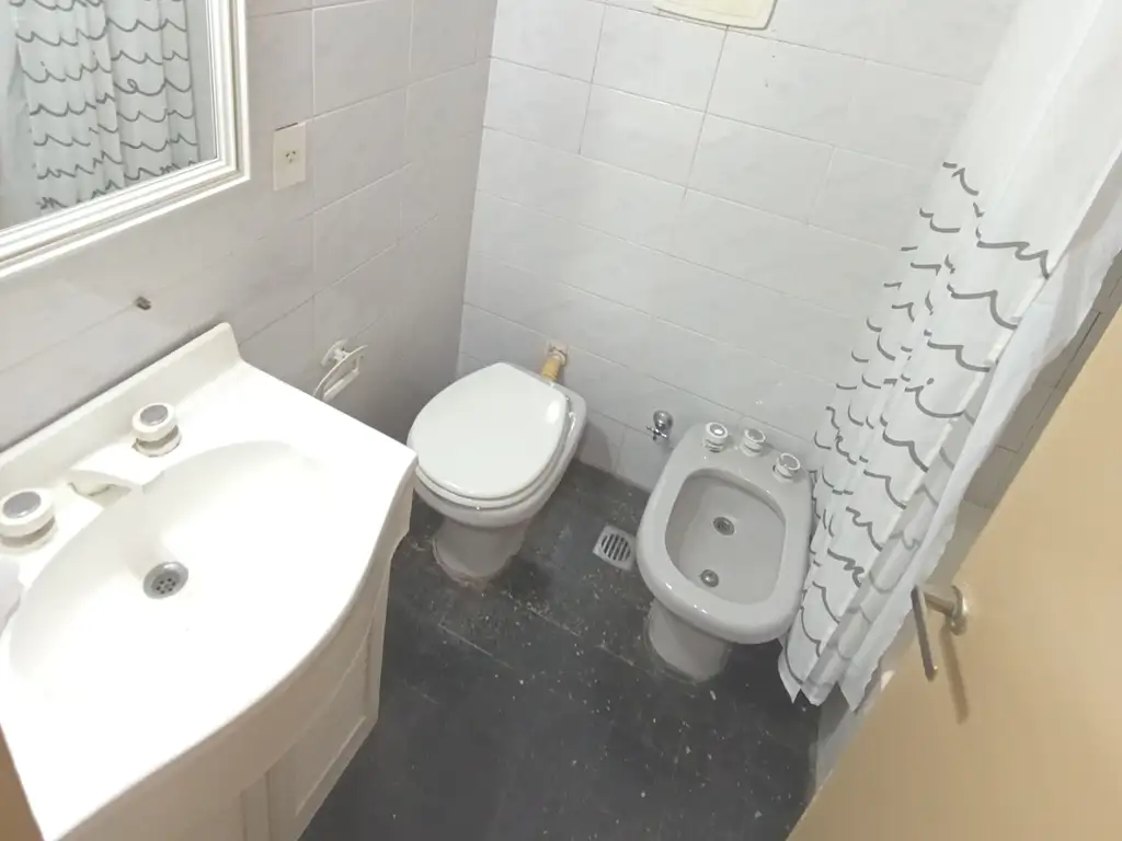 Foto de 2 Amb.Muy Luminoso-Aireado.Cocina completa.Lavad.Independiente.Baño, imagen 3