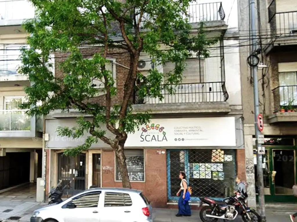 Foto de Propiedad Versátil-PATIO Cubierto-PH Frente AptoProfesional -Entrada, imagen 1