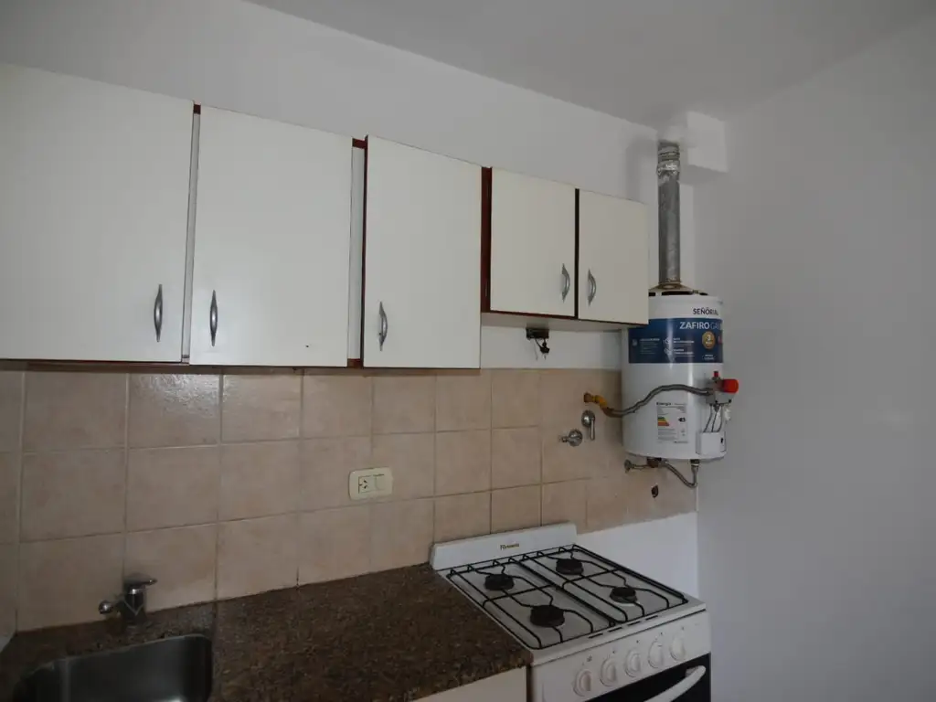 Foto de Vera Mujica 100 - planta baja - Alquiler, imagen 1