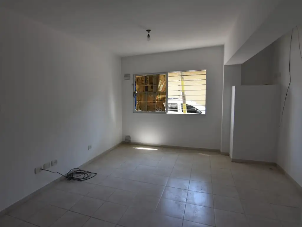 Foto de Vera Mujica 100 - planta baja - Alquiler, imagen 2