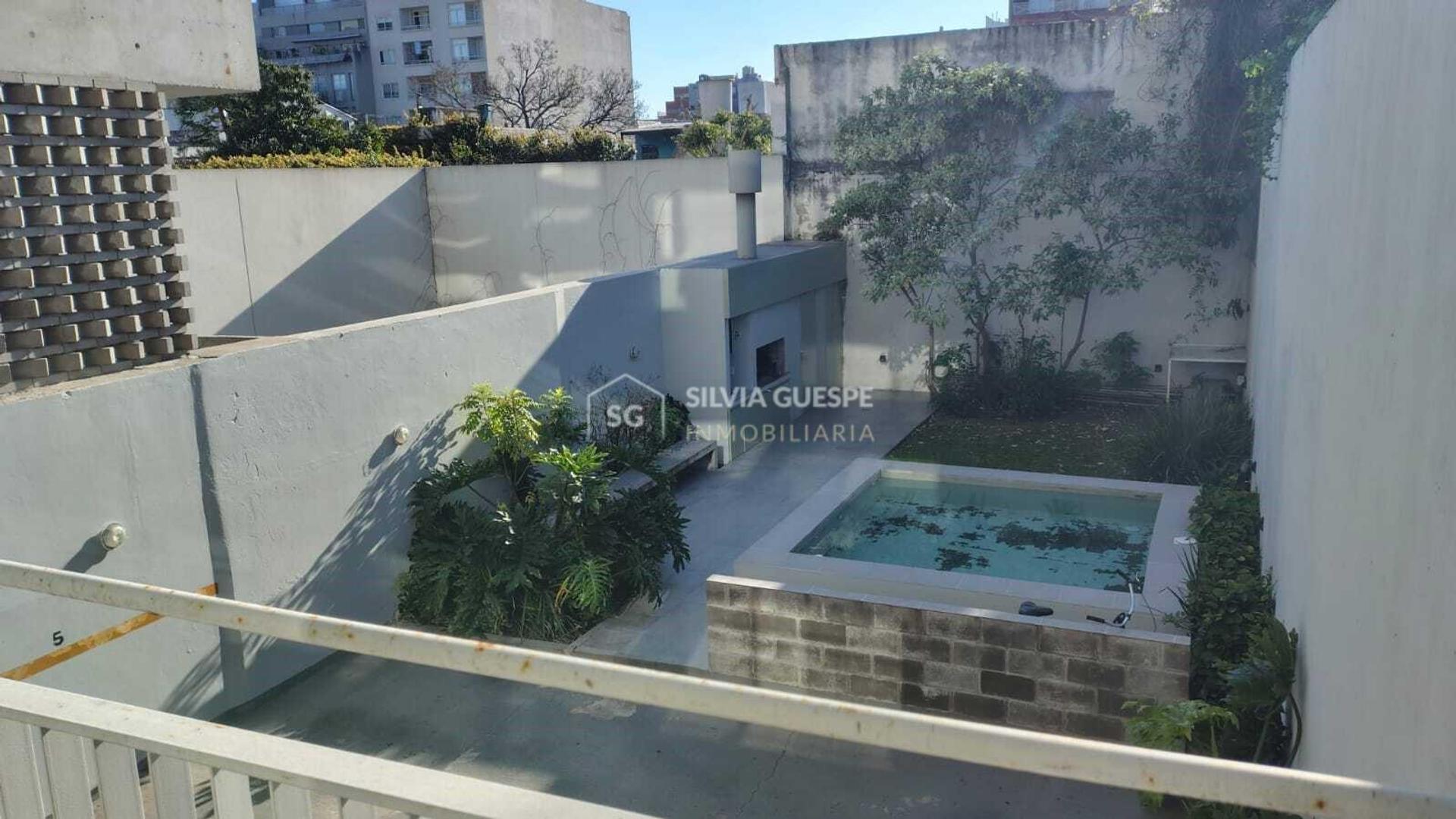 Foto de DEPARTAMENTO EN ALQUILER MONOAMBIENTE EN PARQUE CHAS, MUY LUMINOSO, imagen 2