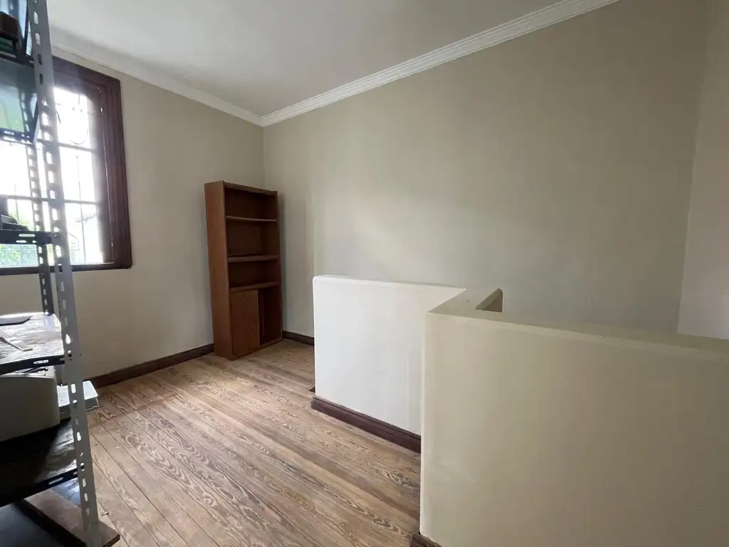 Foto de Casa de 4 dormitorios con cocheras en alquiler en La Plata sobre Calle, imagen 3