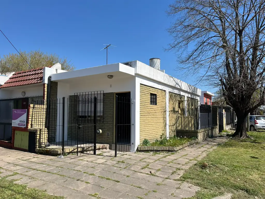 Foto de SE ALQUILA PH DOS AMBIENTES CON ENTRADA DE AUTO, imagen 2