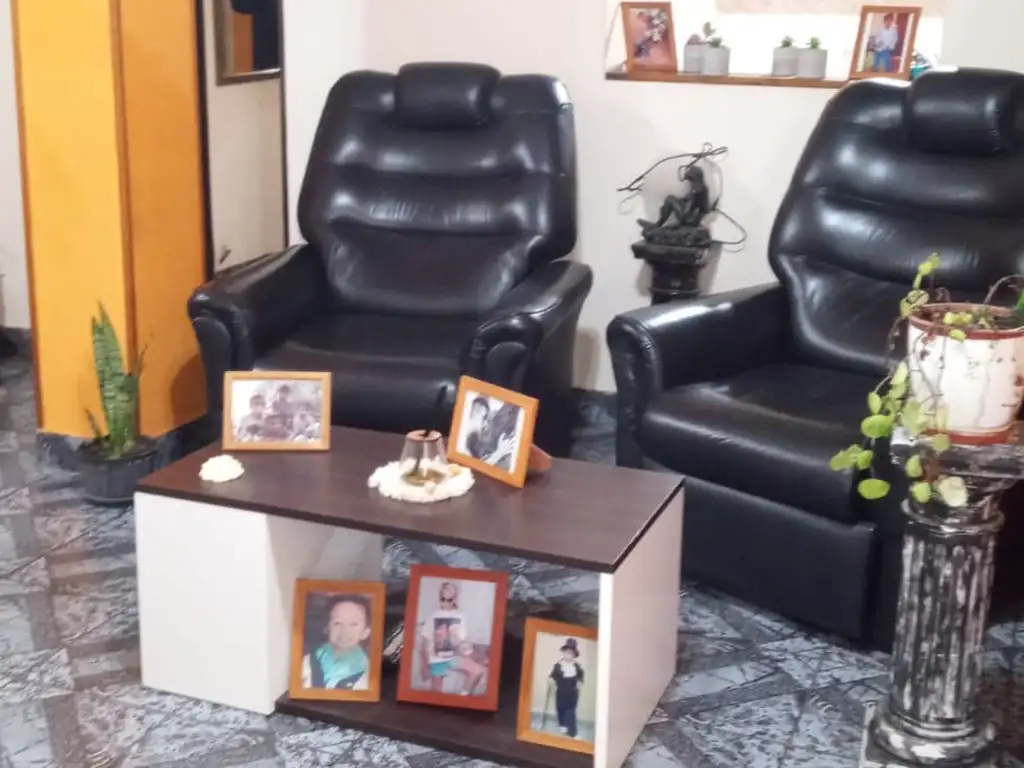 Foto de Casa 4 amb en 2 plantas, imagen 2