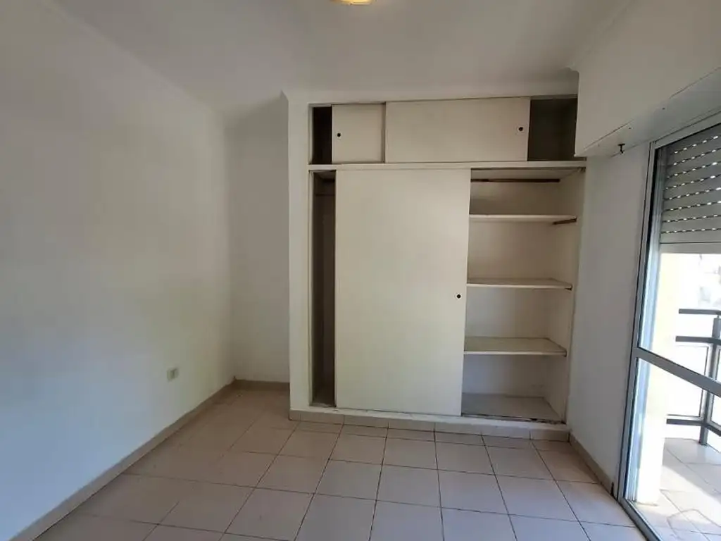 Foto de ALQUILO DEPTO de 1 dor ZONA UOM, imagen 4