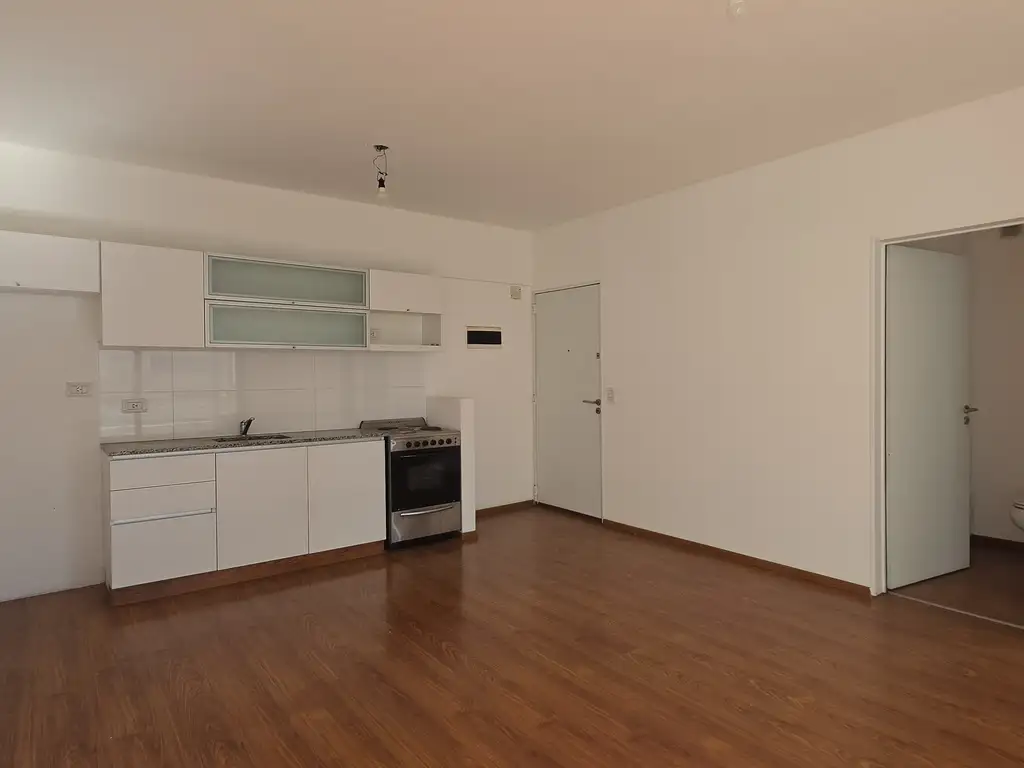 Foto de Departamento de 2 ambientes con balcón. Muy luminoso. Con cochera., imagen 3